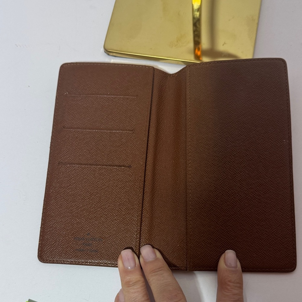 Louis Vuitton Dark Brown and Gold Monogram wallet - Picture 2 of 5